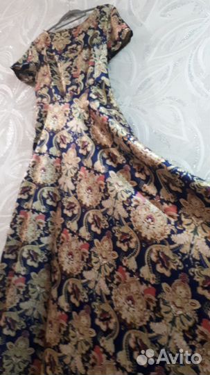 Платье в пол