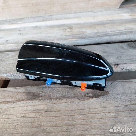 Антенна Вольво XC40