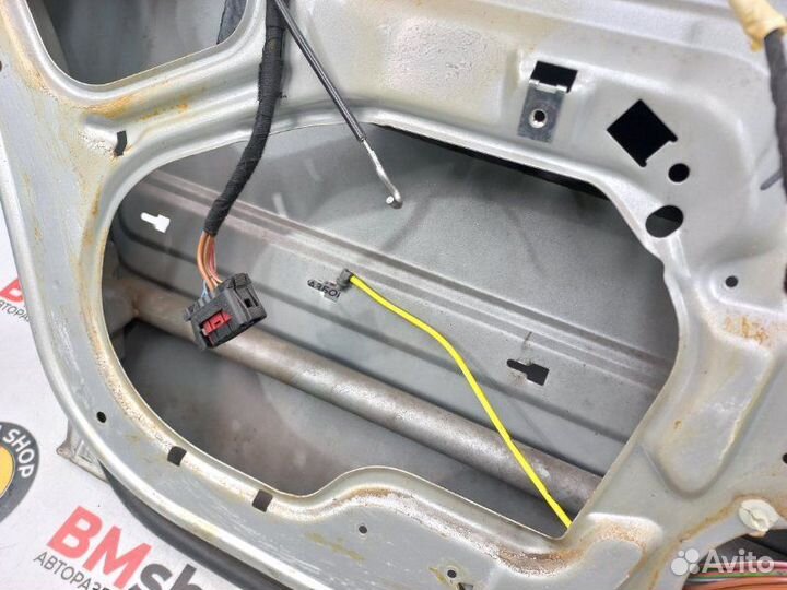 Дверь на универсал задняя левая Mercedes-Benz E