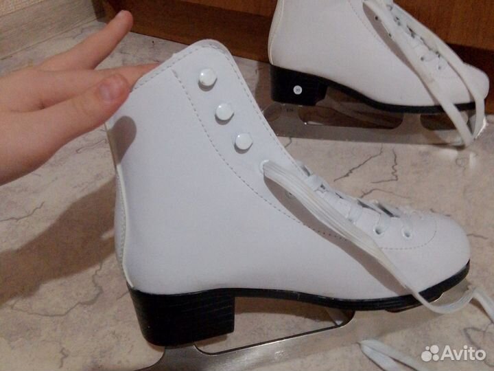 Коньки фигурные