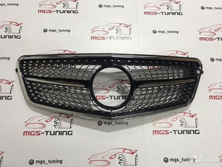 Решетка Mercedes Diamond W212 Black 09-12г Б/З