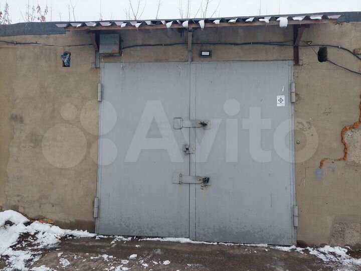 Гараж, > 30 м²