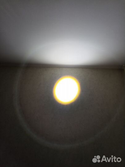 Фонарь белый лазер сверхъяркий с теплым светом