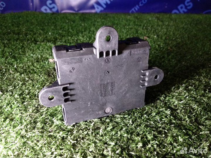 Блок управления двери передний правый Land Rover