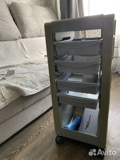 Тележка парикмахерская бу