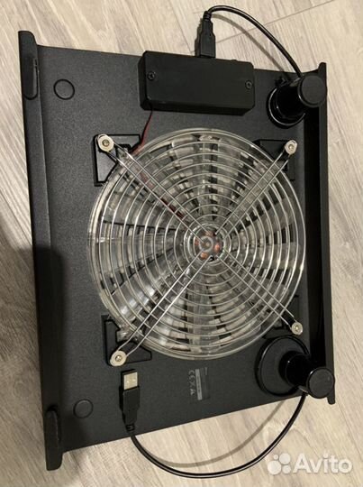 Охлаждающая Подставка(кулер) под ноутбук
