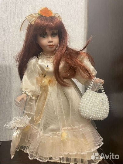 Кукла фарфоровая 45 см