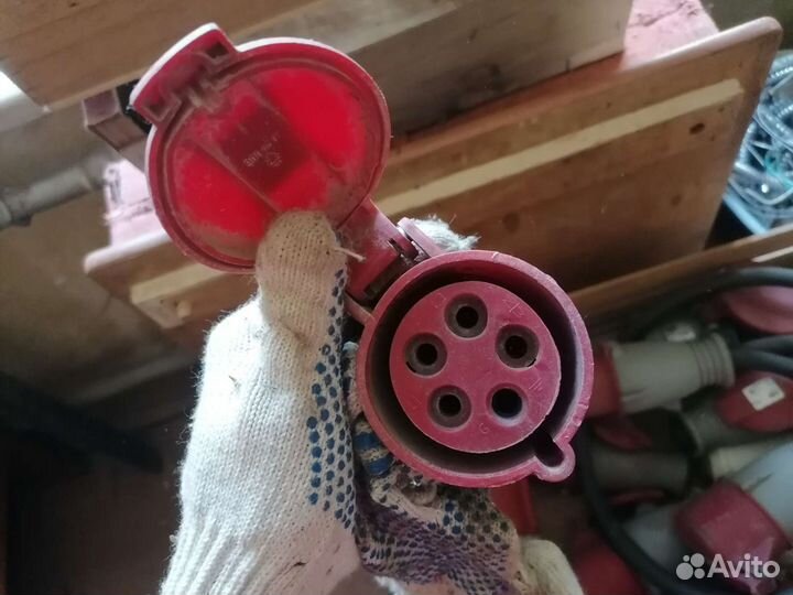 Кабельный разъем (розетка силовая)