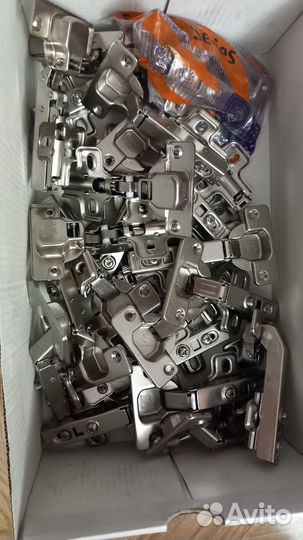 Продам мебельные петли накладные