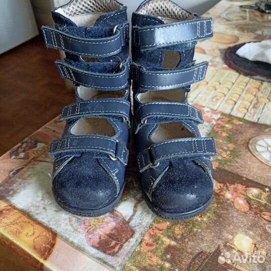 Сандалии детские