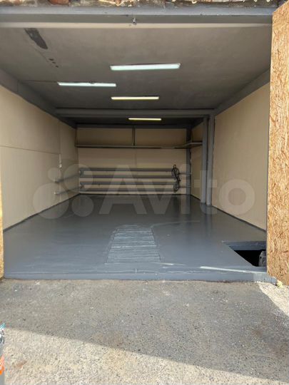 Гараж, > 30 м²