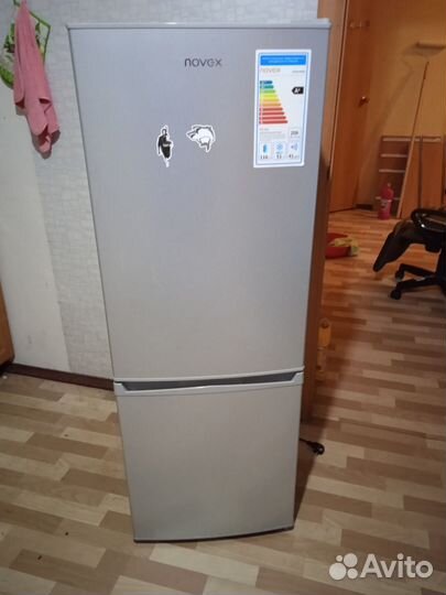 Продам холодильник бу(1 год), в хорошем состоянии