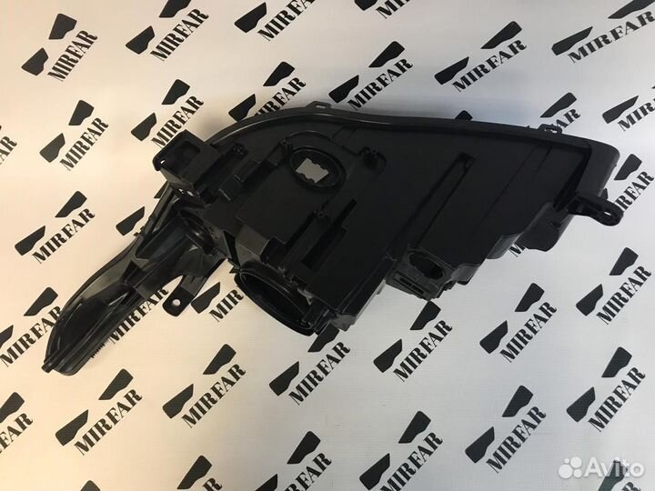 Правый корпус фары Range Rover Sport II 2013-2017