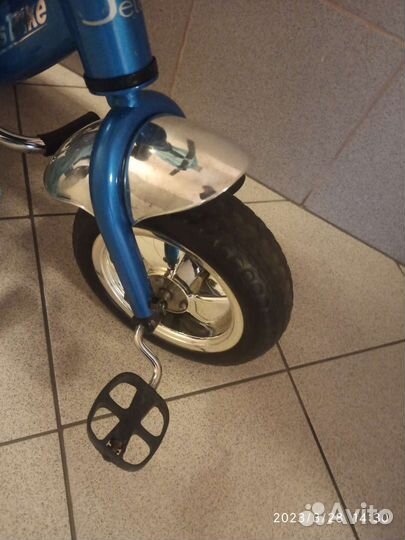 Велосипед детский с ручкой 3-х колёсный каталка