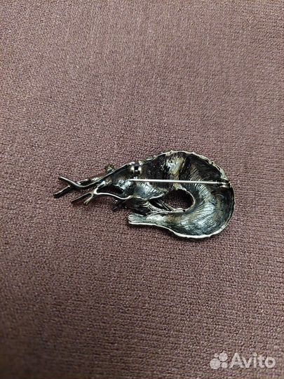 Брошь с черным жемчугом