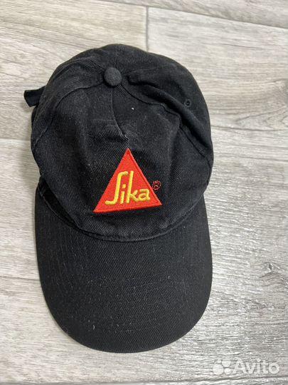 Козырек FCBarcelona + кепка в подарок