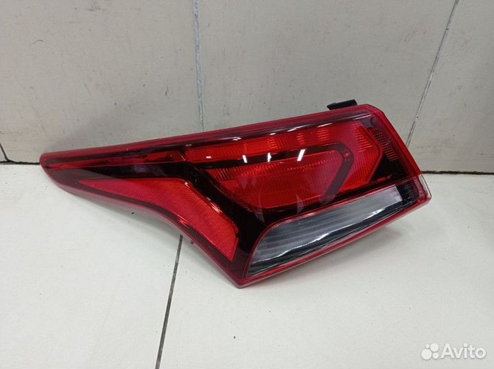 Фонарь задний наружный левый Hyundai Solaris