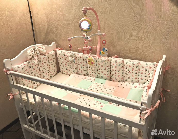 Музык. мобиль,с проектором,подвесками,на пульте ду