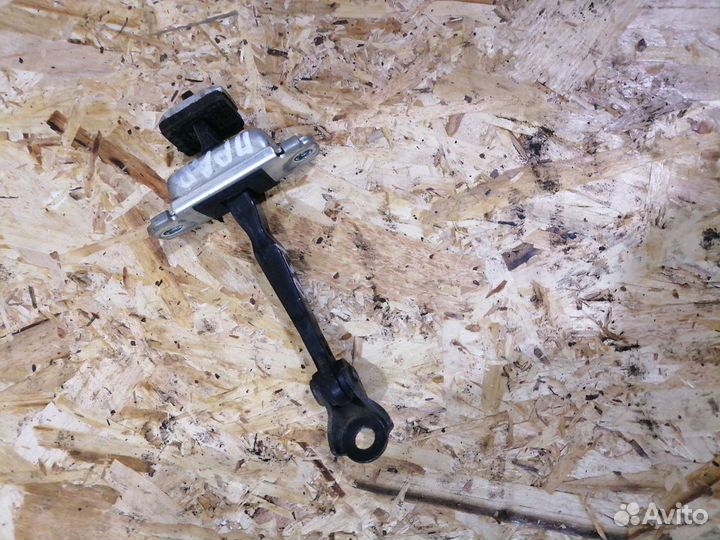 Ограничитель передней двери Hyundai I30