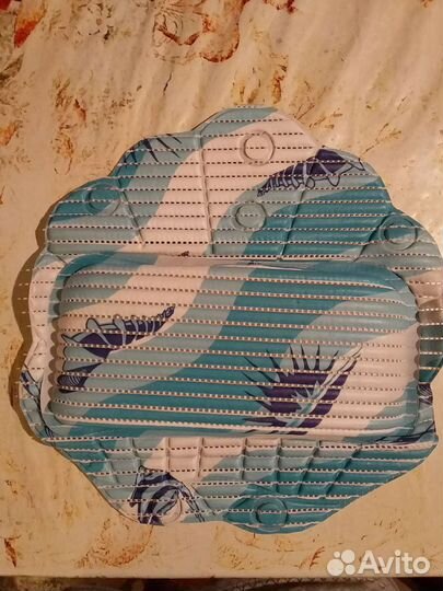 Подушка для ванны на присосках