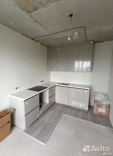 Кухня выставочный образец угловая