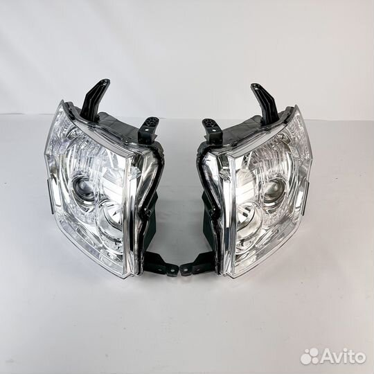 Комплект фар галоген (2шт) Mitsubishi Pajero 2006