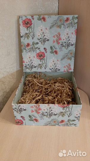 Коробка подарочная