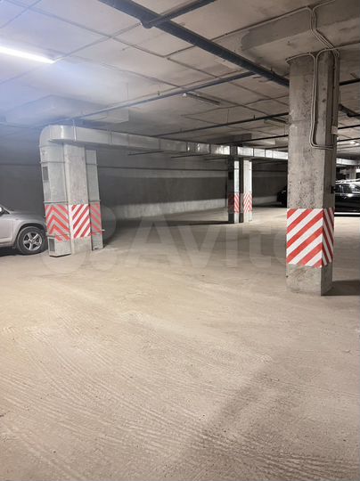 Машиноместо, 15 м²