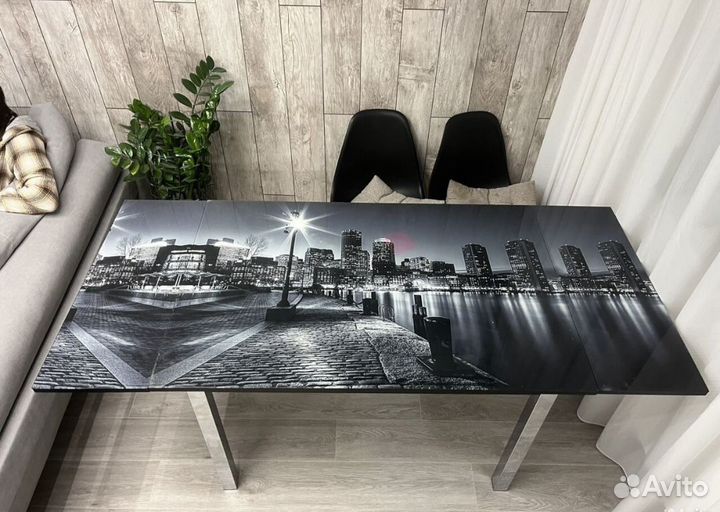 Кухонный стол стеклянный раздвижной