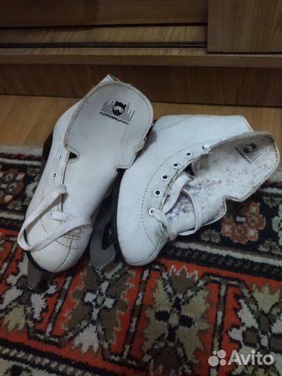 Коньки фигурные детские рр 28, 32 и 33