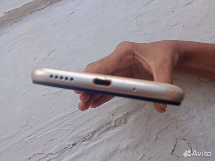 HONOR 9, 4/64 ГБ