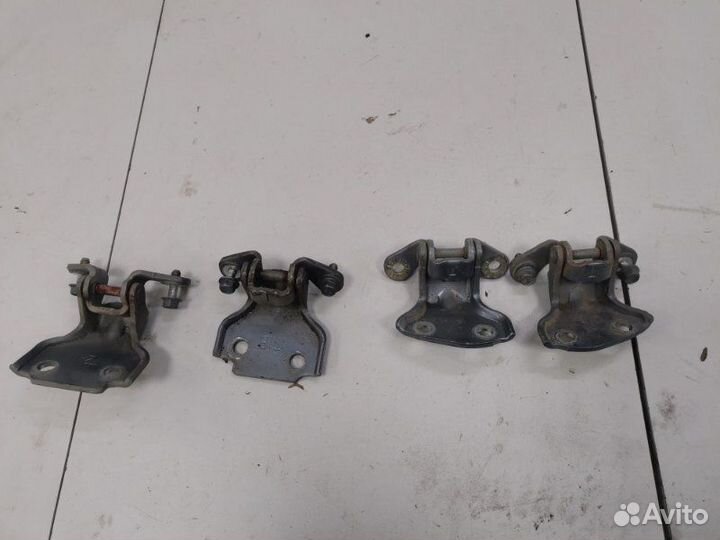 Петля двери задняя правая Chevrolet Lanos седан