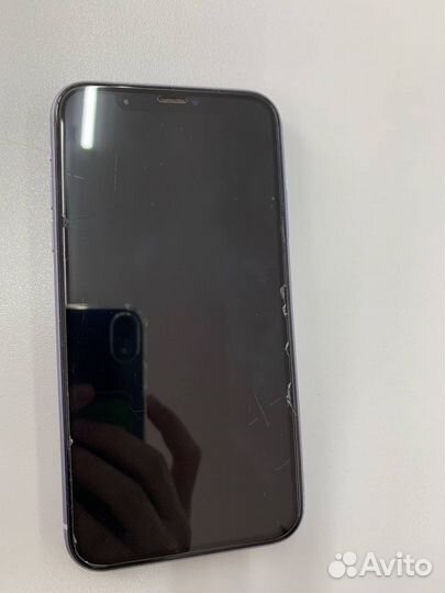 Телефон iPhone 11