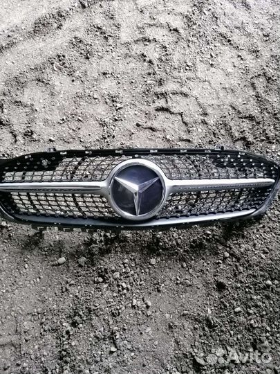 Решëтка на mercedes