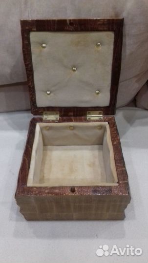 Резная шкатулка