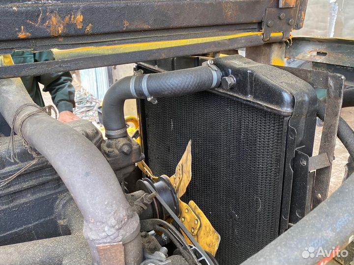 Погрузчик вилочный львовский