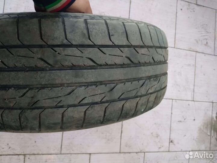 Toyo DRB 215/55 R17
