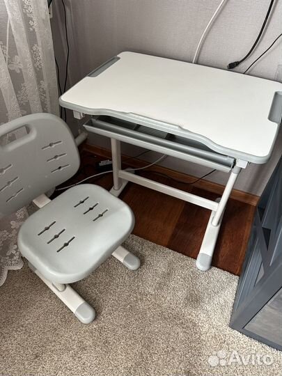 Растущая парта и стул бу