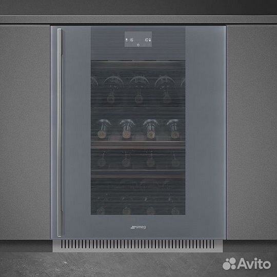 Встраиваемый винный шкаф smeg CVI138RWS2