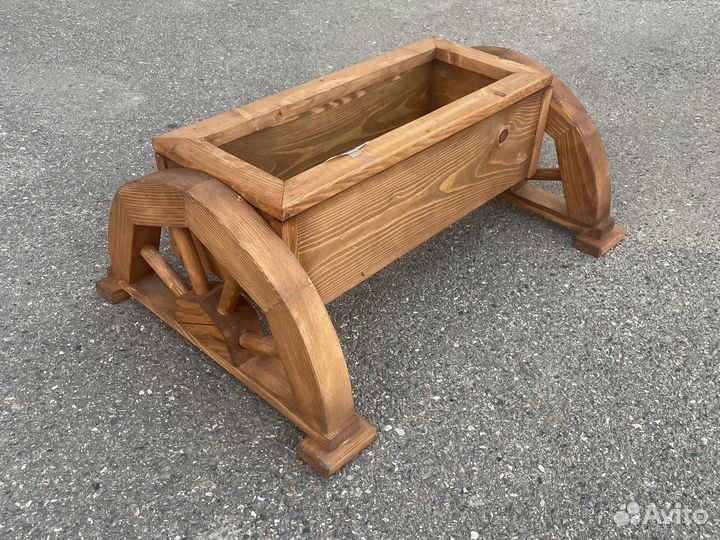 Кашпо из лиственницы