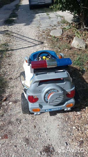 Детский электромобиль