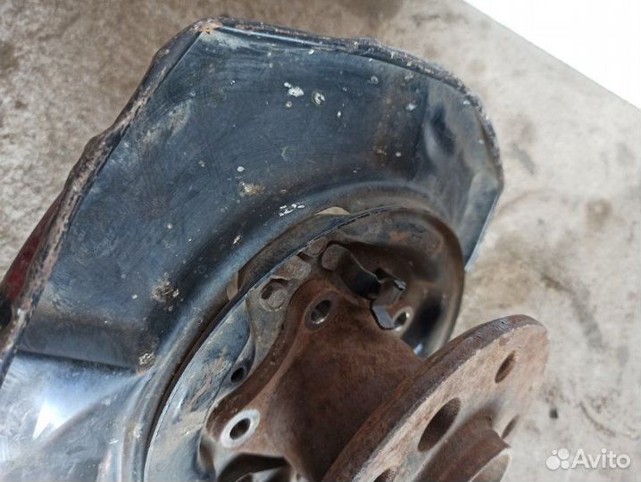 Ступица в сборе задняя правая Toyota Camry V30