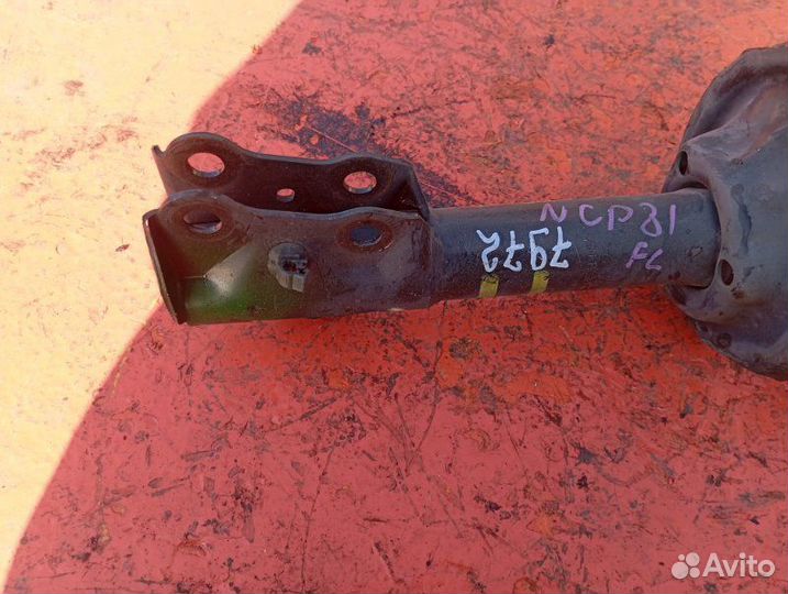 Стойка передняя левая Toyota Sienta NCP81 1NZ-FE