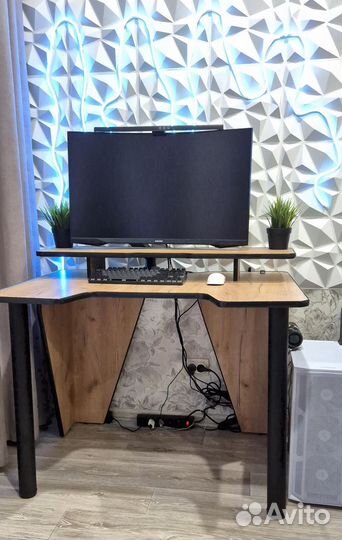 Стол компьютерный, письменный