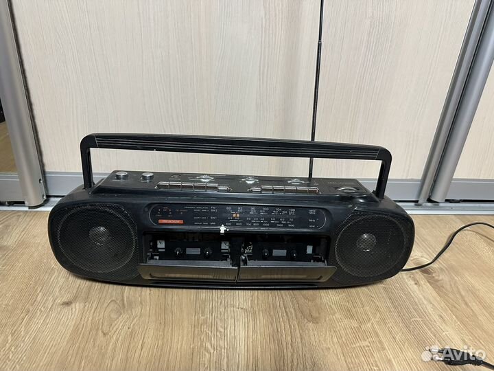 Магнитола hitachi TRK-w243w