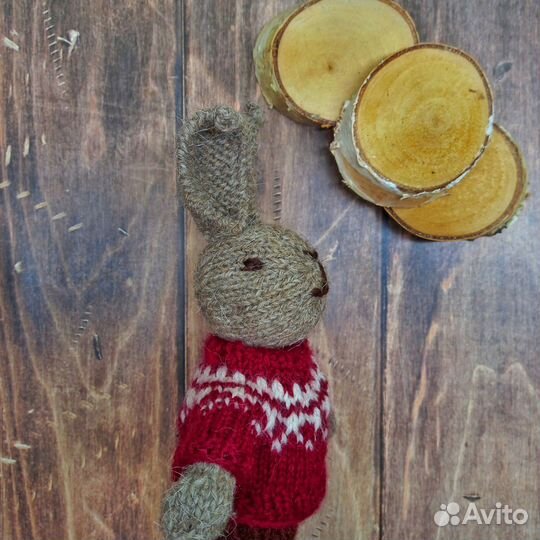 Вязаная игрушка кролик подарок