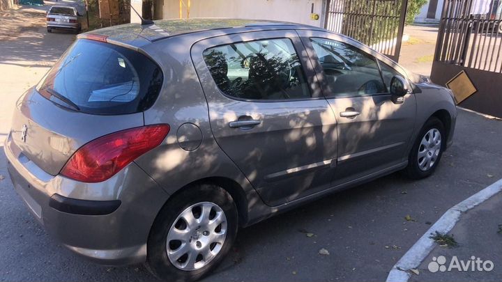 Peugeot 308 1.6 AT, 2011, 180 000 км