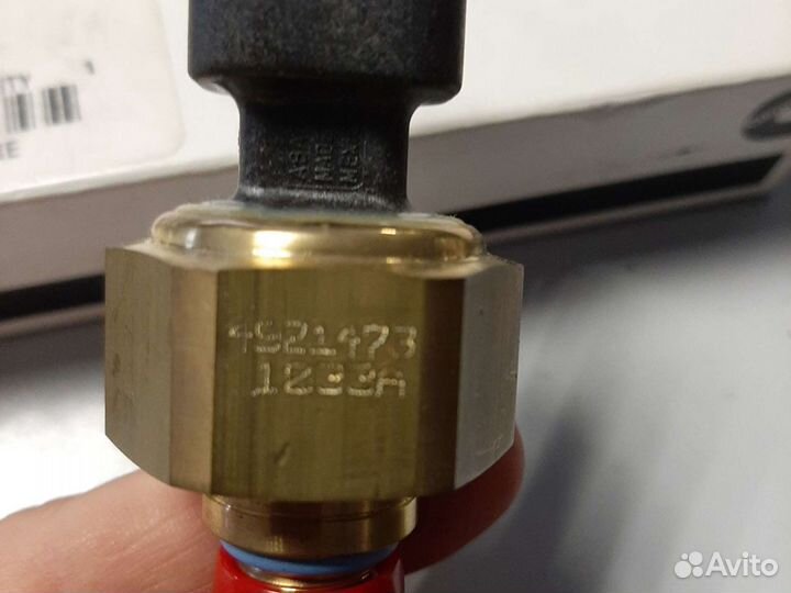 Датчик давления и темп надува ISX cummins 4921473