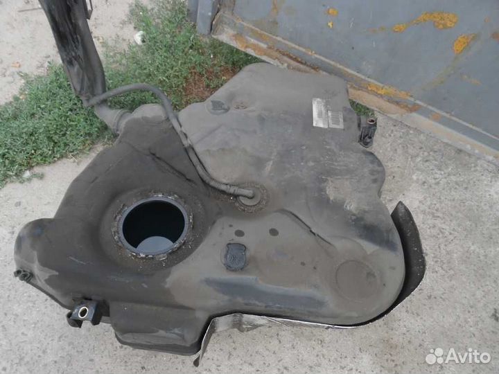 Бензобак skoda