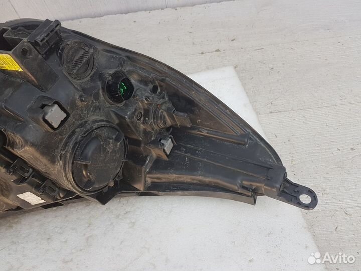 Фара левая Kia Sorento